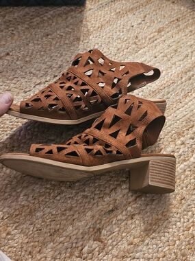 American Eagle Brown Cutout Suede Block Heel Sandals - Women